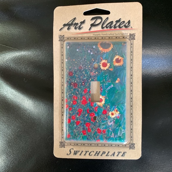 SOLD.   Three artistic switch plates - Picture 3 of 5